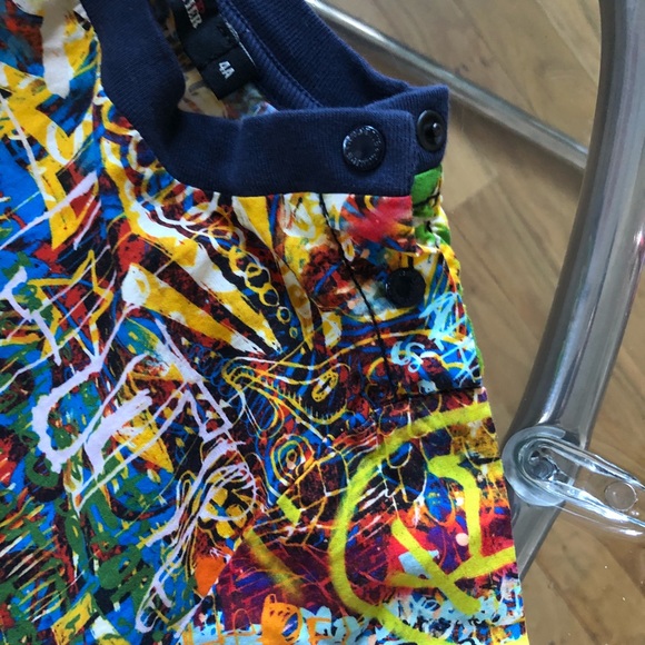 Graffiti T - Picture 4 of 6